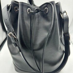 Louis Vuitton Noe Noir Epi Shoulder bag